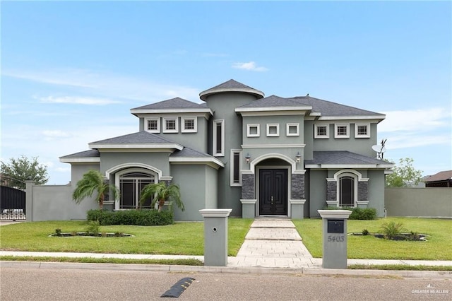 prairie-style house featuring a front yard