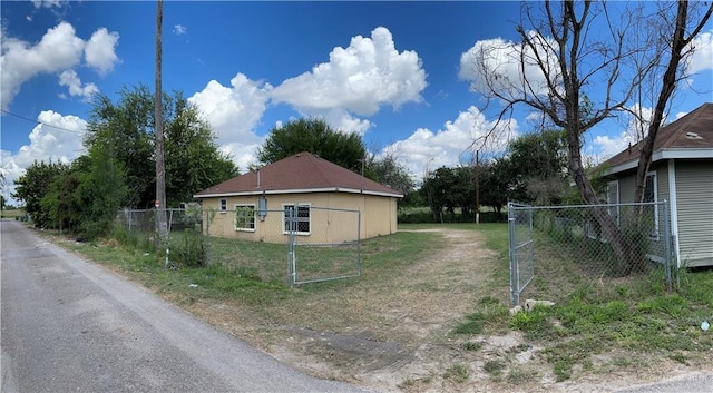 view of side of property