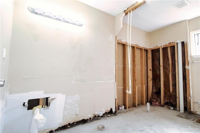 28099 Nelson Rd, San Benito, TX 78586 - view of bathroom