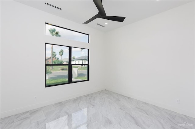 empty room with ceiling fan