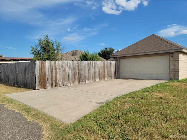 exterior space featuring a lawn