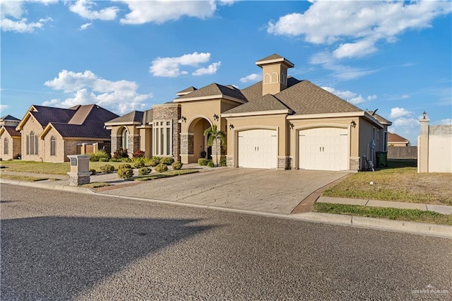 view of front facade with a garage