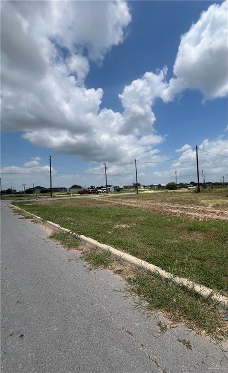2613 Apatita St, Donna, TX 78537 - photo 2