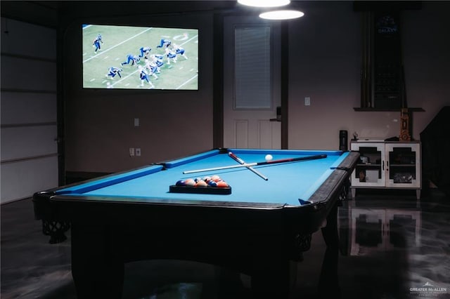 recreation room featuring pool table