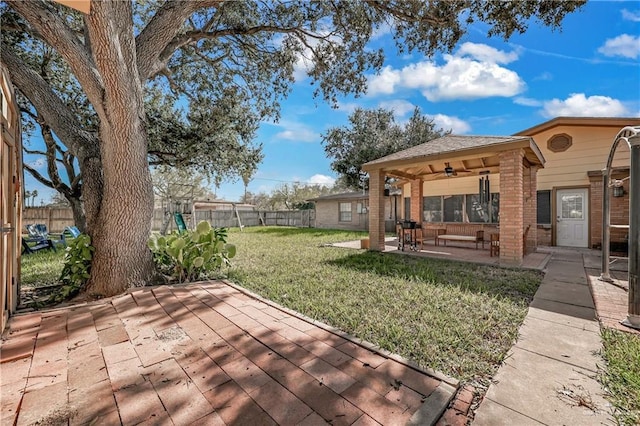 view of yard featuring a patio area