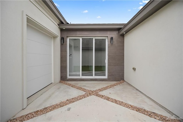 3313 Showboat Dr, Edinburg, TX 78541 - entrance to property featuring stucco siding and an attached garage