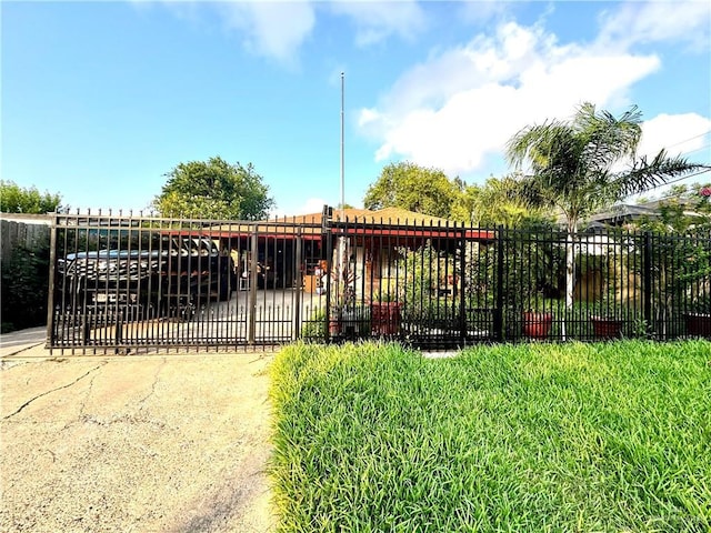 2724 La Villita St, Brownsville, TX 78521 - view of gate