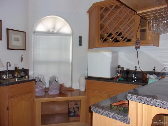 kitchen featuring sink