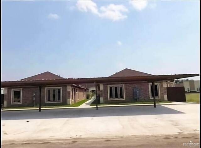 2705 Primrose Ave, Edinburg, TX 78541 - view of front facade