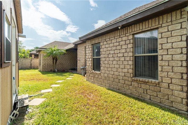 2904 Victoria St, Hidalgo, TX 78557 - view of green lawn