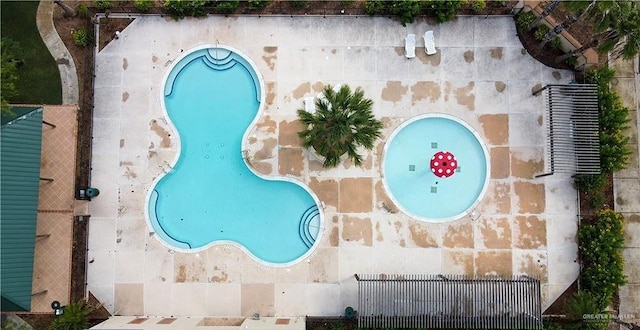 1915 Bunting Ln, Mission, TX 78572 - bird's eye view of a pool