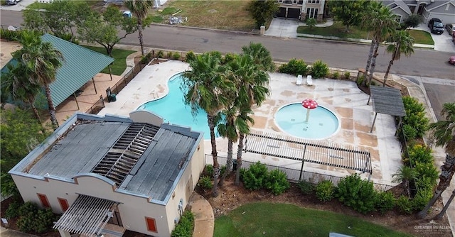 1915 Bunting Ln, Mission, TX 78572 - bird's eye view of a pool