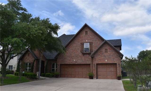 view of front facade with a garage