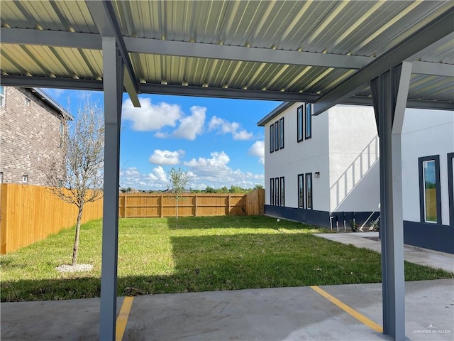 view of yard featuring a patio