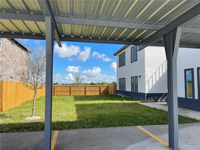 view of yard featuring a patio