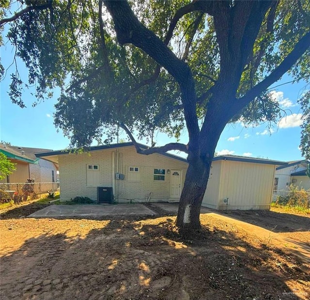 704 N Padre Ave, Weslaco, TX 78596 - photo 13