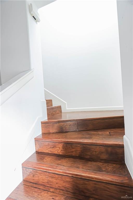 1413 E Keeton Ave Unit 19, Mcallen, TX 78503 - view of stairs