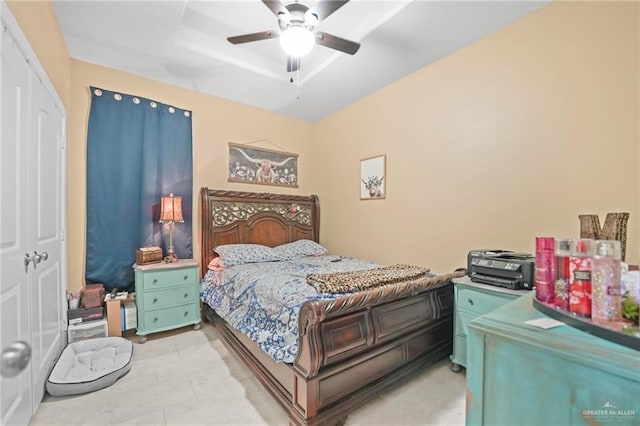 bedroom featuring a closet and ceiling fan