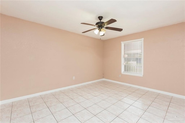 empty room with ceiling fan