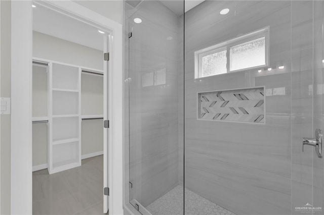1015 Magnolia St, Mission, TX 78573 - full bath with a stall shower and a spacious closet
