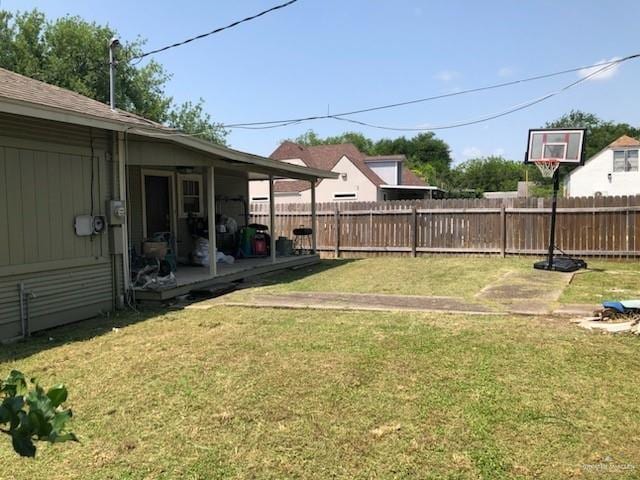 222 W Buchanan St, Harlingen, TX 78550 - view of yard with fence