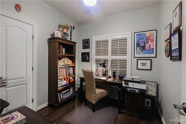 office area featuring dark wood-style flooring and baseboards