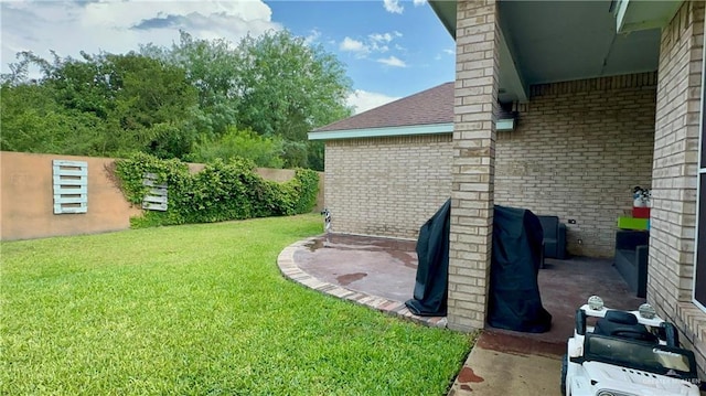 2401 S Gardenia St, Pharr, TX 78577 - view of yard featuring a patio area