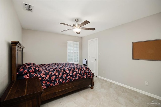 bedroom with ceiling fan