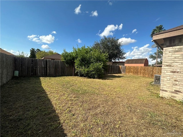 view of yard with cooling unit