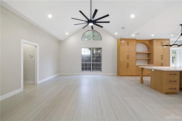 600 Bluebird Ave, Mcallen, TX 78504 - unfurnished living room with ceiling fan, baseboards, vaulted ceiling, and recessed lighting