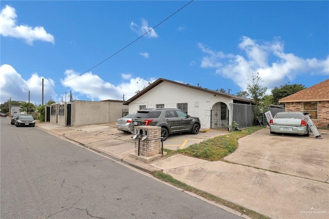 2113 Dallas Ave, Mcallen, TX 78501 - view of front of property featuring uncovered parking and fence