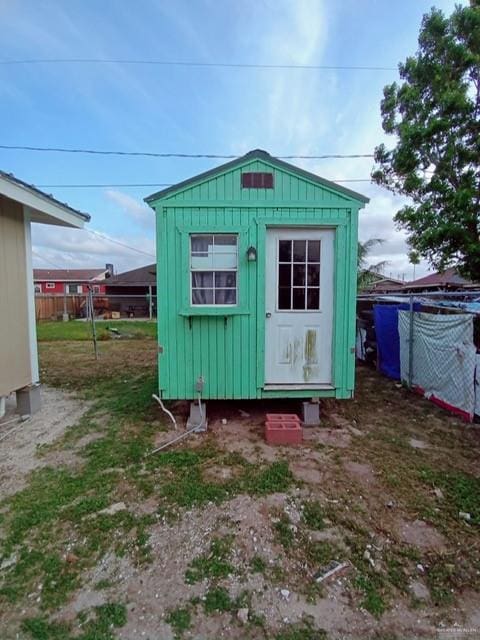 view of outbuilding