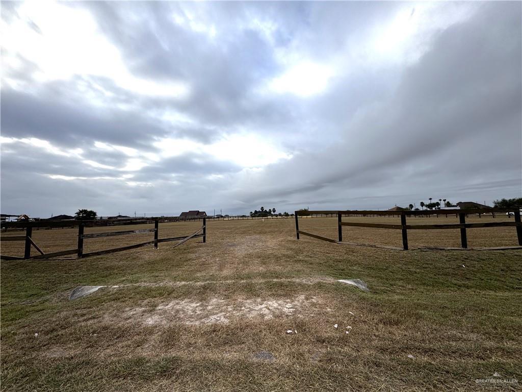 310 Nadia St, Weslaco, TX 78596 - photo 2