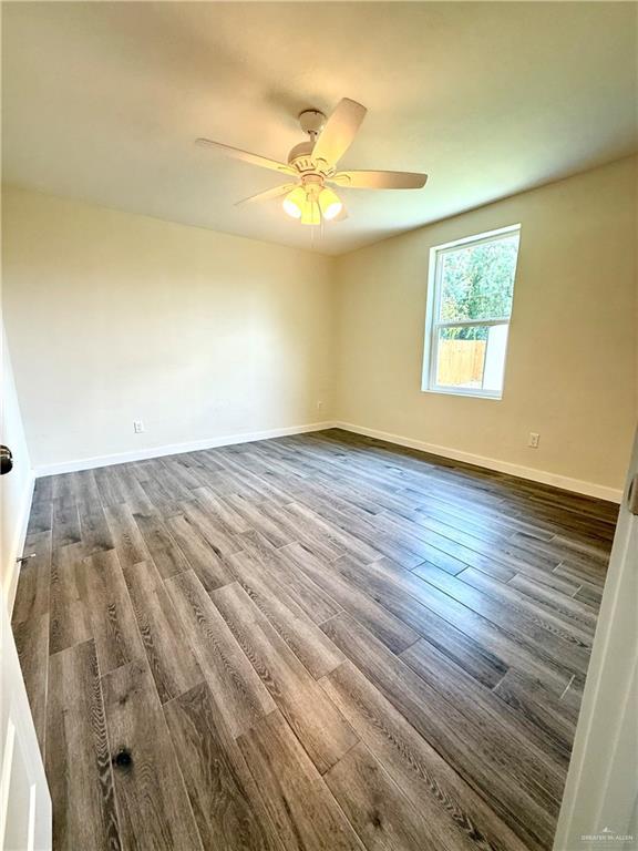 909 S 17 1/2 St, Mcallen, TX 78501 - photo 8