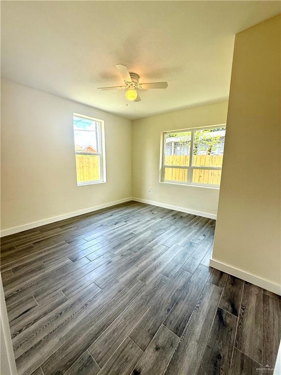 909 S 17 1/2 St, Mcallen, TX 78501 - photo 9