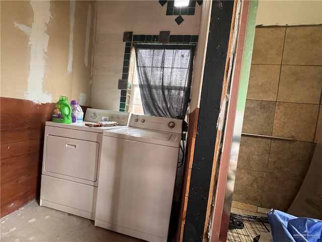 laundry area with washer and clothes dryer