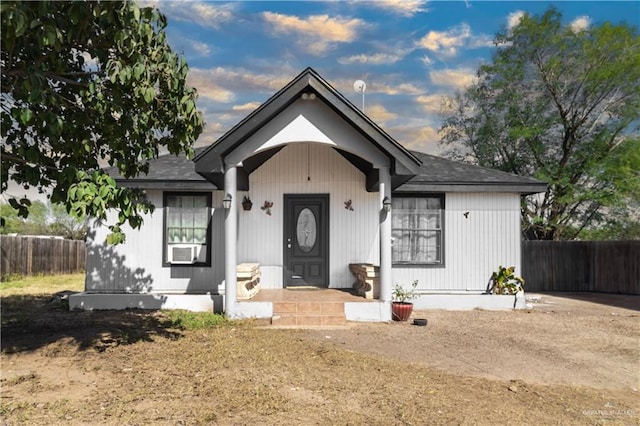 view of front of property