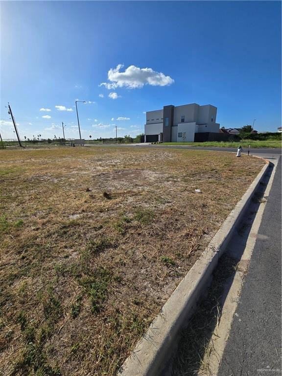 2630 S 43rd Ln, Mcallen, TX 78503 - photo 4