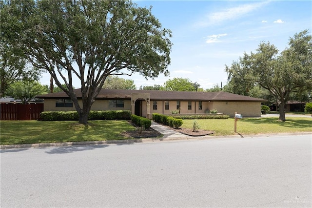509 Lincoln Ln, La Feria, TX 78559 - single story home featuring an attached garage