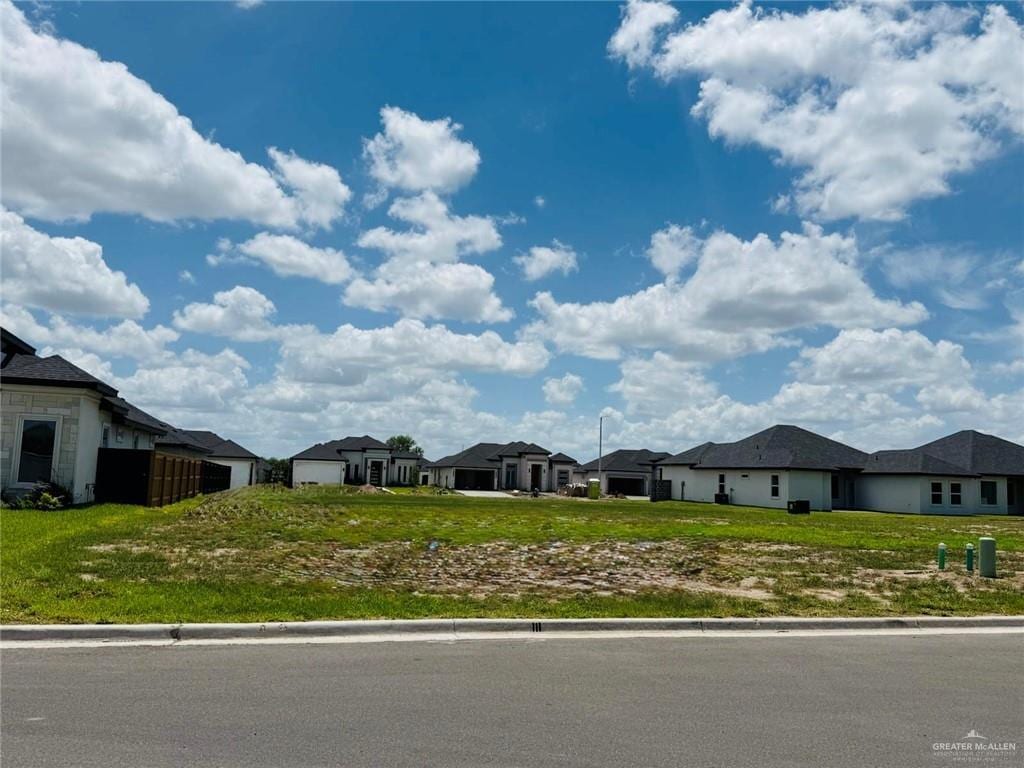 8101 N 50th St, Mcallen, TX 78504
