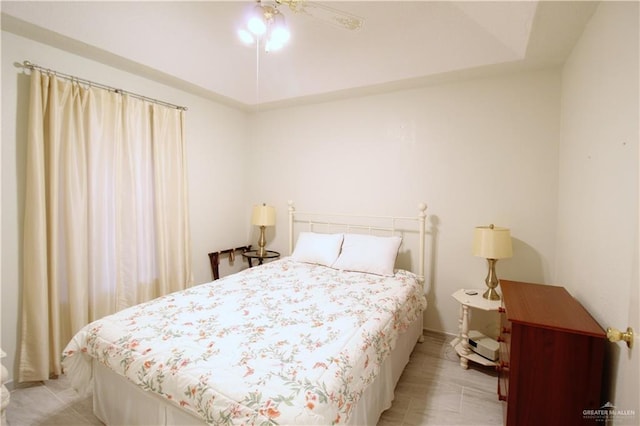 bedroom featuring ceiling fan