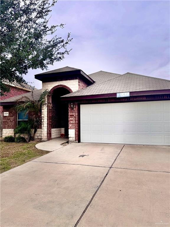 view of front facade with a garage