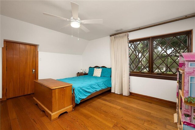 707 N 15th St, Mcallen, TX 78501 - bedroom featuring wood finished floors and a ceiling fan