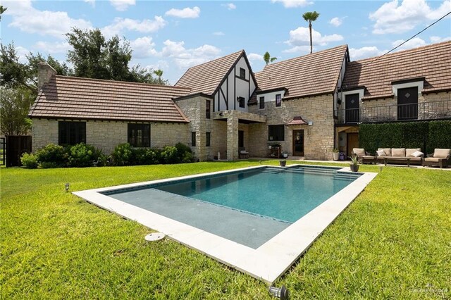 707 N 15th St, Mcallen, TX 78501 - swimming pool with outdoor lounge area and a lawn