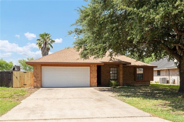 1913 E 24th St, Mission, TX 78574 - photo 2