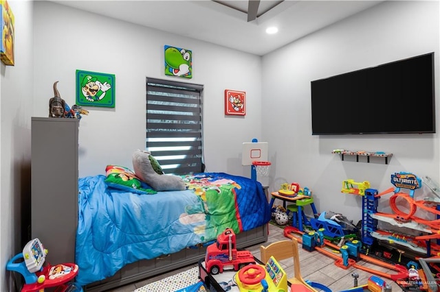 705 New Orleans Cir, Pharr, TX 78577 - bedroom featuring recessed lighting