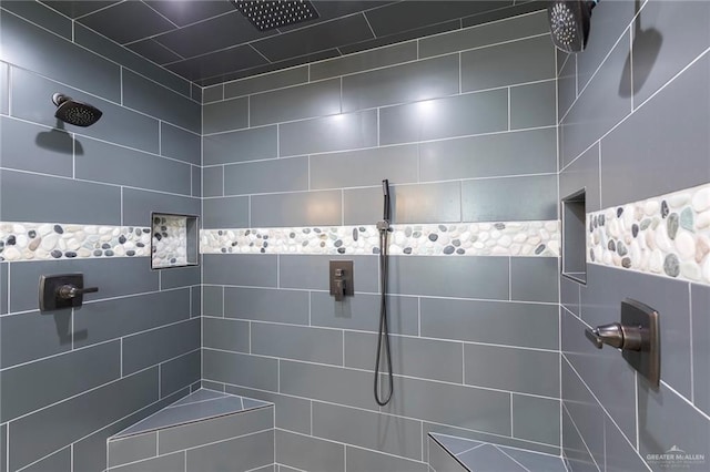 1409 Pine Ct, Harlingen, TX 78550 - bathroom with tiled shower