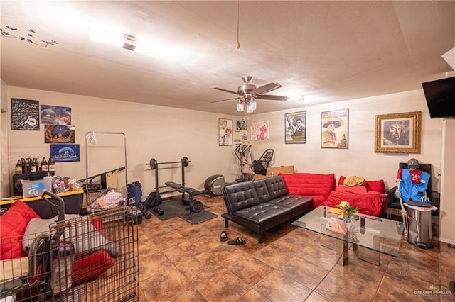 1033 Esteban Ave, Pharr, TX 78577 - living room featuring a ceiling fan