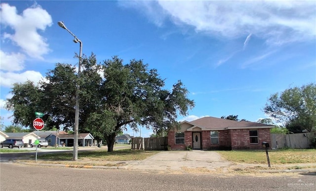 1617 W 18th St W, Mission, TX 78572 - photo 1