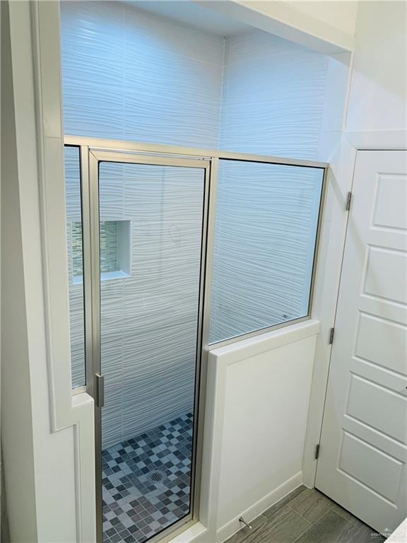 bathroom featuring walk in shower